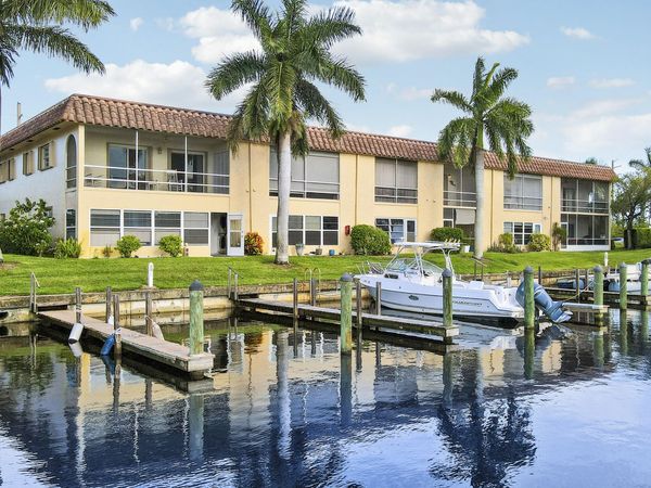 2600 S Kanner Highway, Unit Q8, Stuart, FL 34994