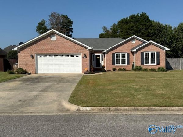 2915 Whiteford Drive, Decatur, AL 35603