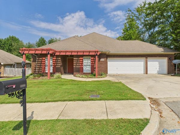 8800 Belle Mor Drive NW, Madison, AL 35757