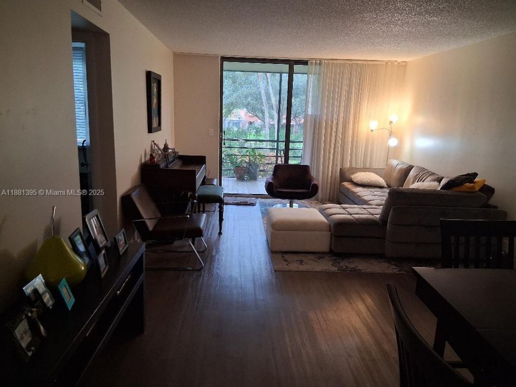 1400 St Charles Pl, Unit 201, Pembroke Pines, FL 33026 Photo