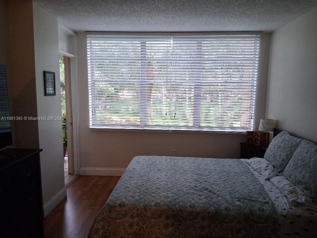 1400 St Charles Pl, Unit 201, Pembroke Pines, FL 33026 Photo