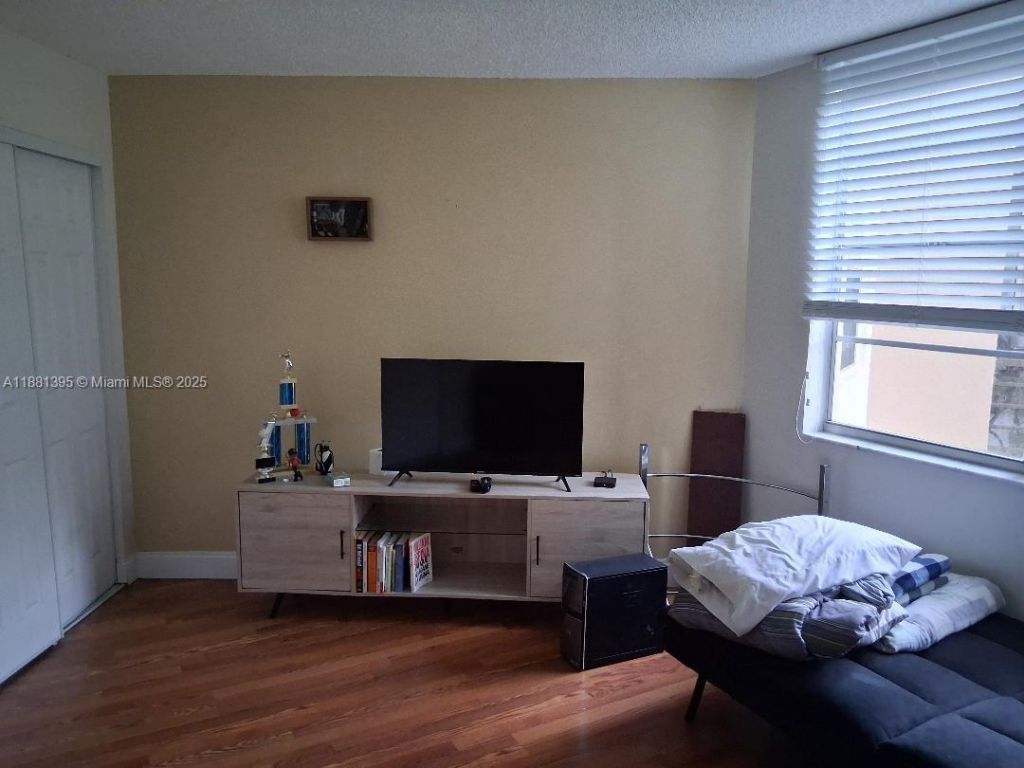 1400 St Charles Pl, Unit 201, Pembroke Pines, FL 33026 Photo