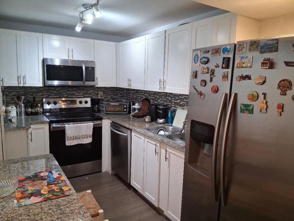 1400 St Charles Pl, Unit 201, Pembroke Pines, FL 33026 Photo