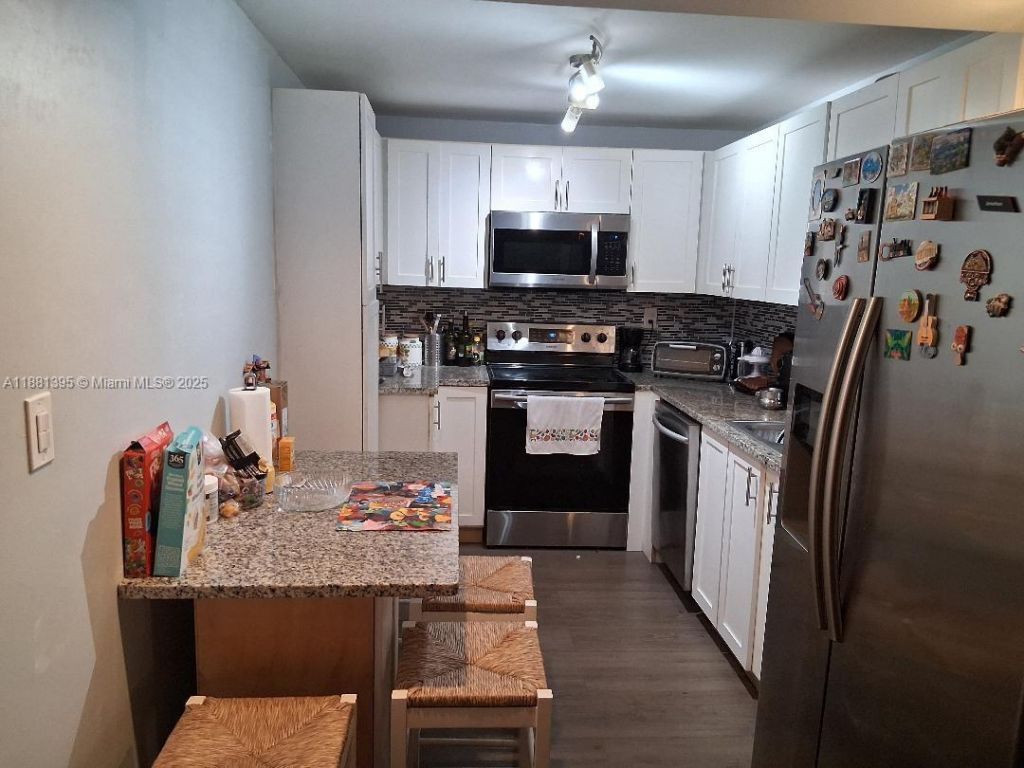 1400 St Charles Pl, Unit 201, Pembroke Pines, FL 33026 Photo