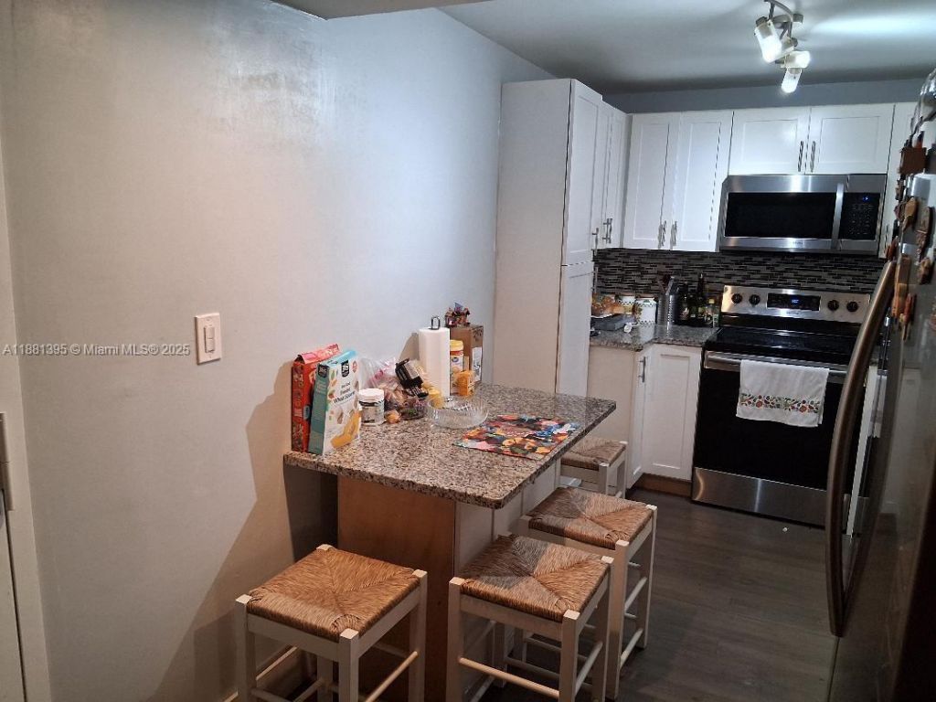 1400 St Charles Pl, Unit 201, Pembroke Pines, FL 33026 Photo