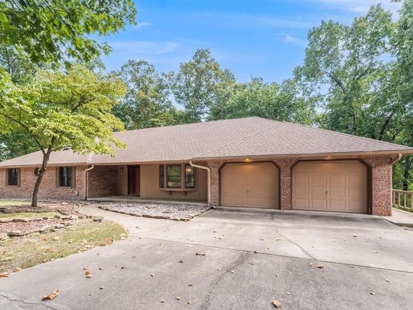 108 E Woodcliff Lane, Rogers, AR 72756
