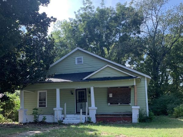3043 SAX RD, Memphis, TN 38109
