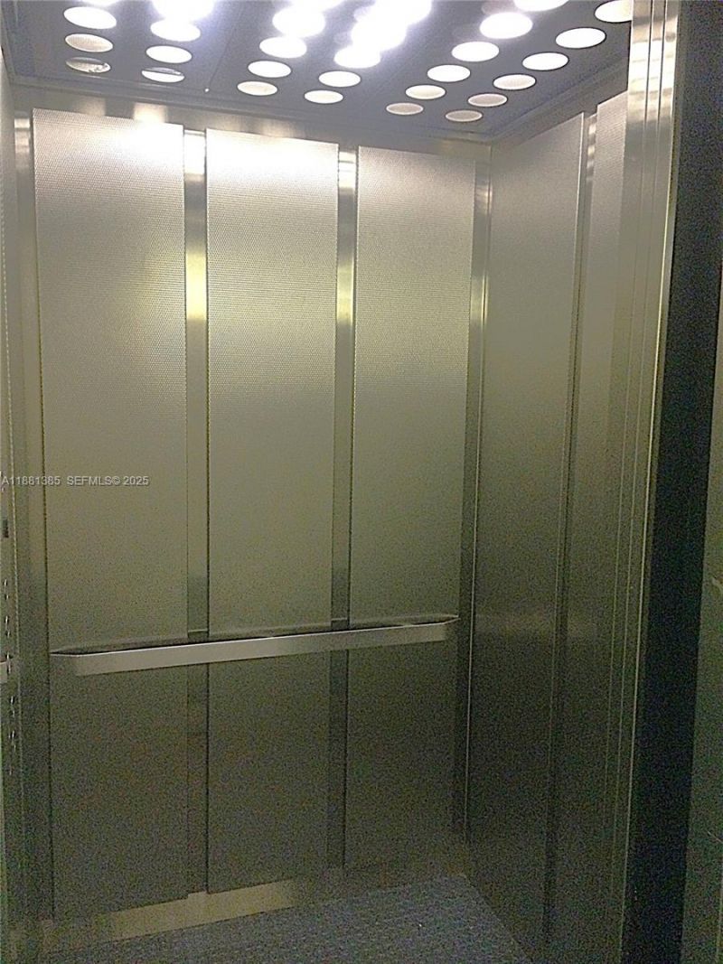 7326 Collins Ave, Unit 207, Miami Beach, FL 33141 Photo