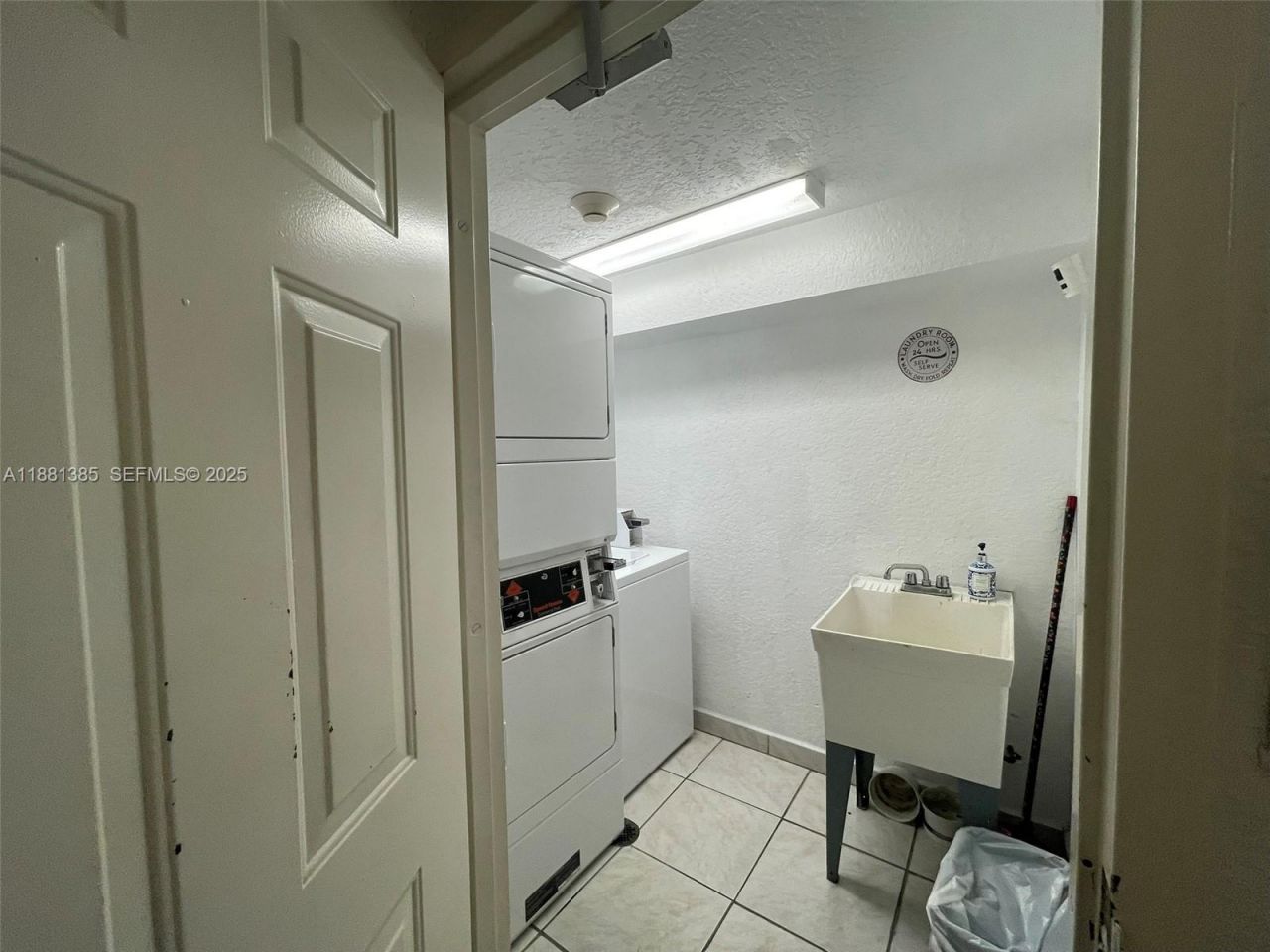 7326 Collins Ave, Unit 207, Miami Beach, FL 33141 Photo