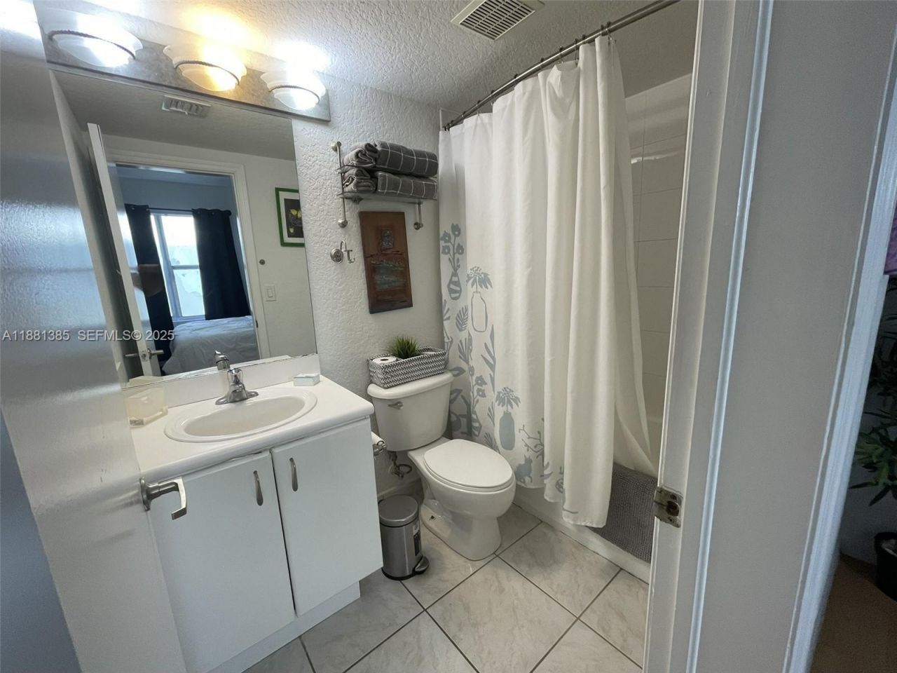 7326 Collins Ave, Unit 207, Miami Beach, FL 33141 Photo