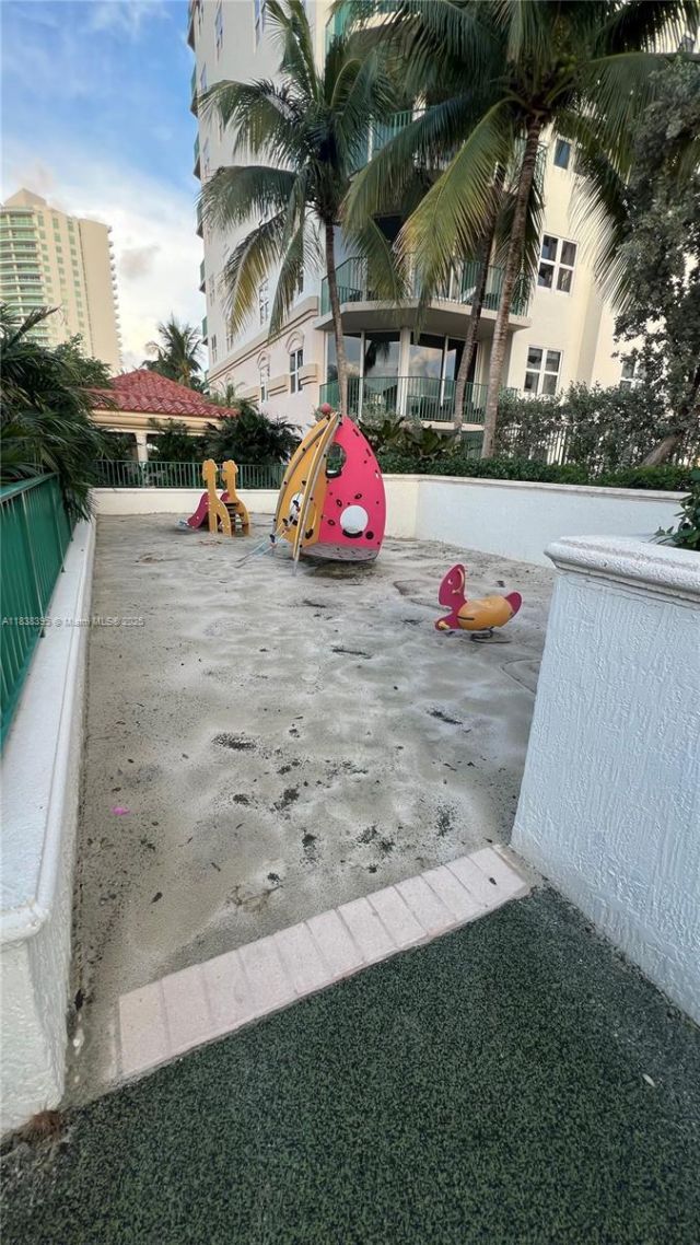 19900 E Country Club Dr, Unit 1014, Aventura, FL 33180 Photo