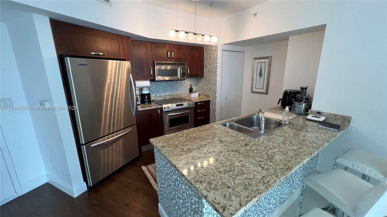 19900 E Country Club Dr, Unit 1014, Aventura, FL 33180 Photo