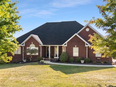 909 Country Oaks Drive, Richmond, KY 40475