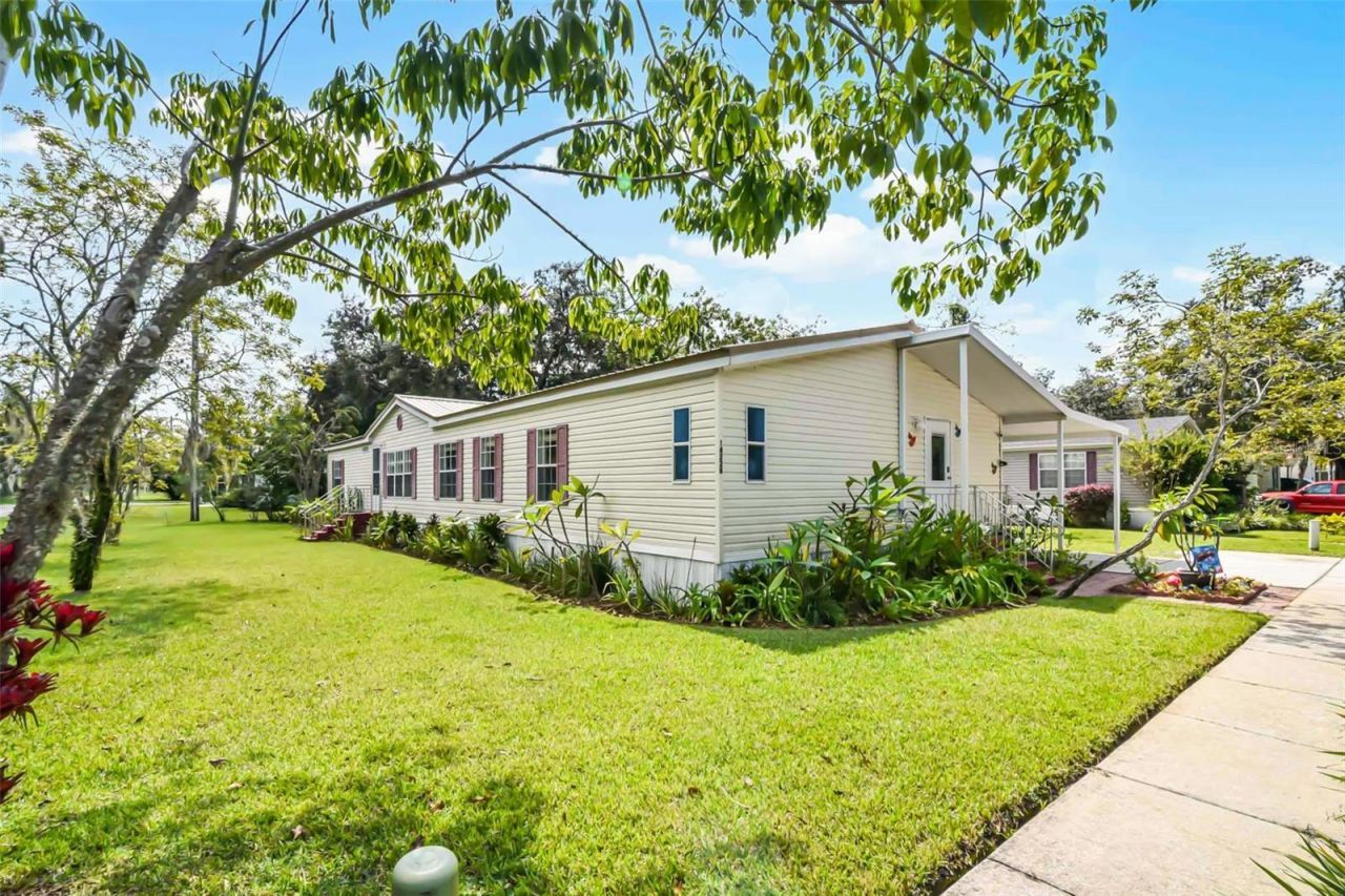 14228 Mistletoe Way, Astatula, FL 34705 Photo