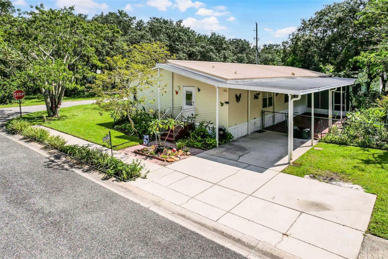 14228 Mistletoe Way, Astatula, FL 34705 Photo