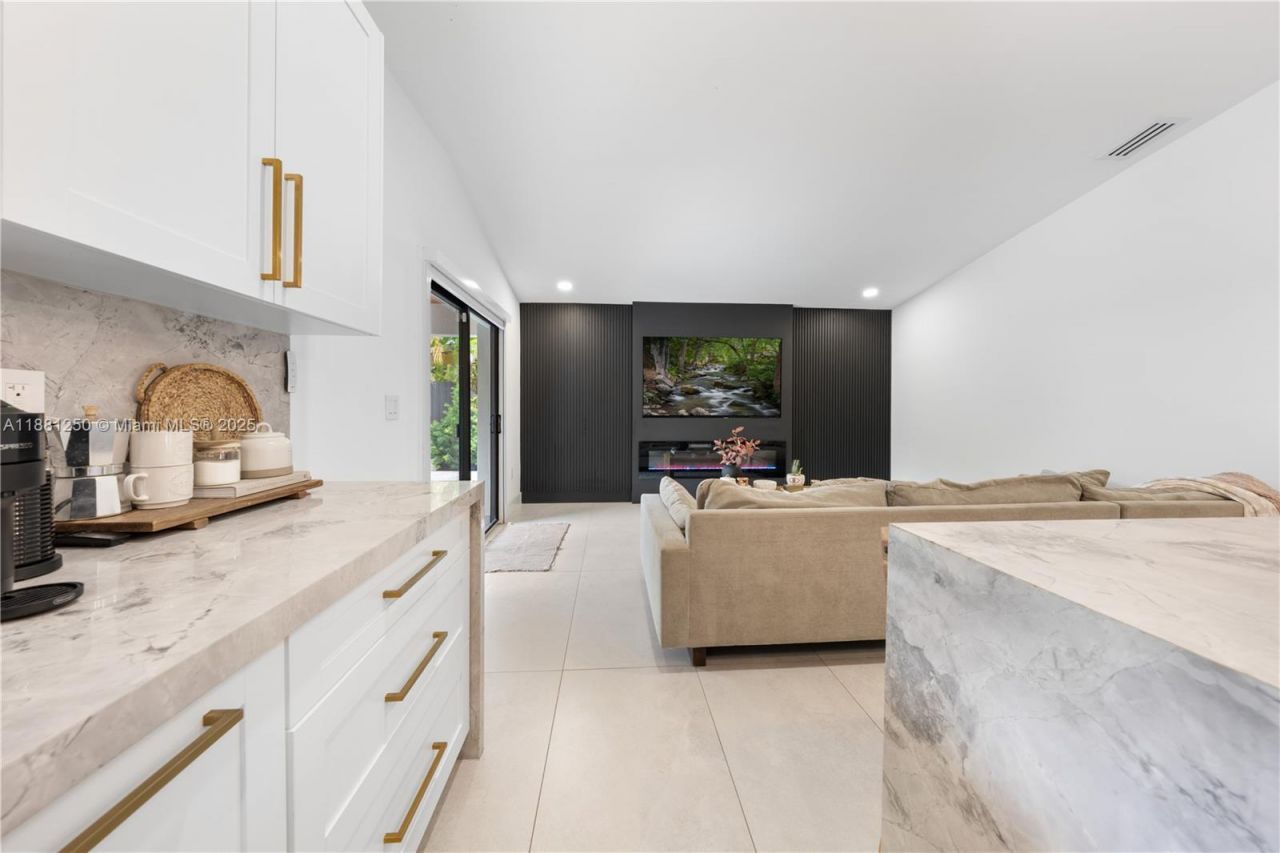 13470 SW 30th St, Miami, FL 33175 Photo