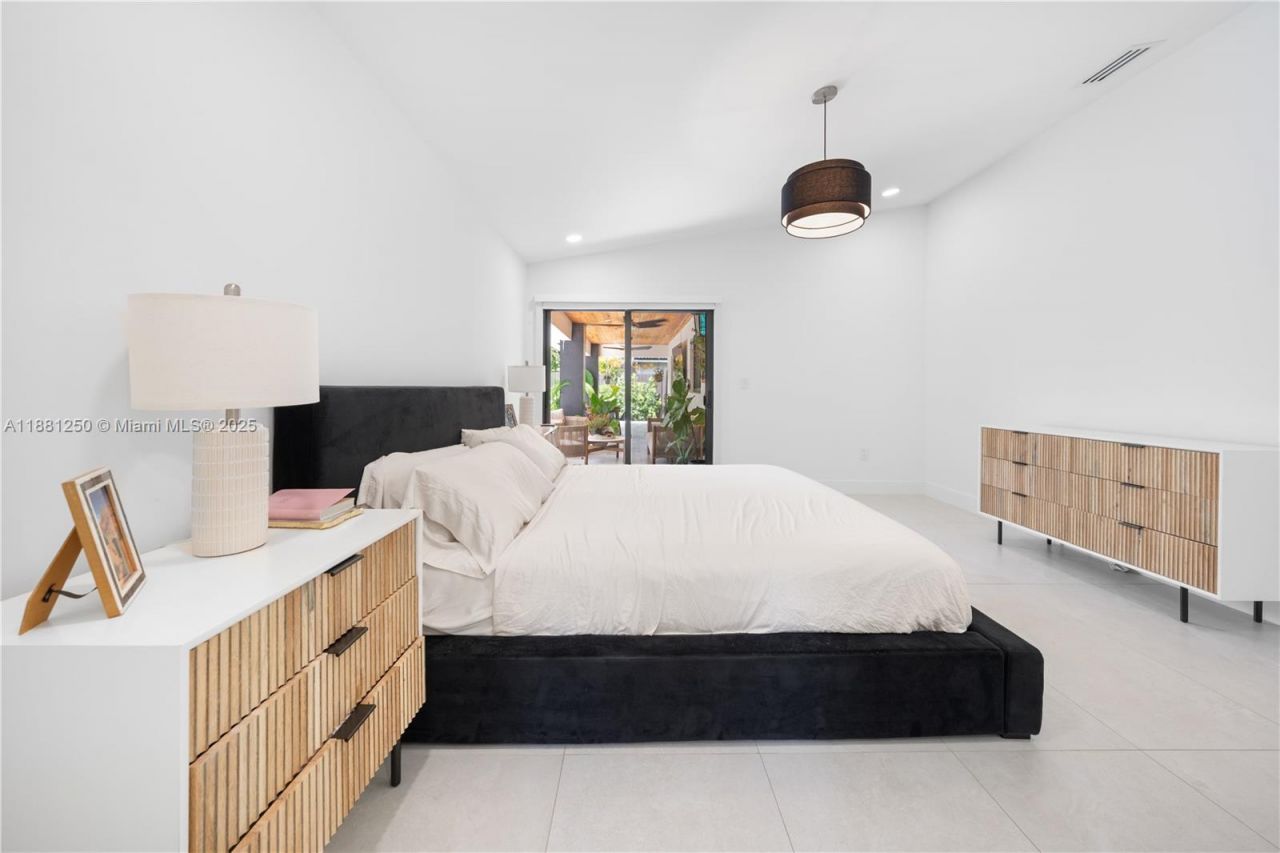 13470 SW 30th St, Miami, FL 33175 Photo