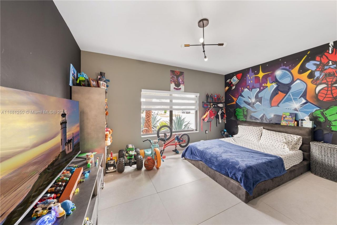 13470 SW 30th St, Miami, FL 33175 Photo