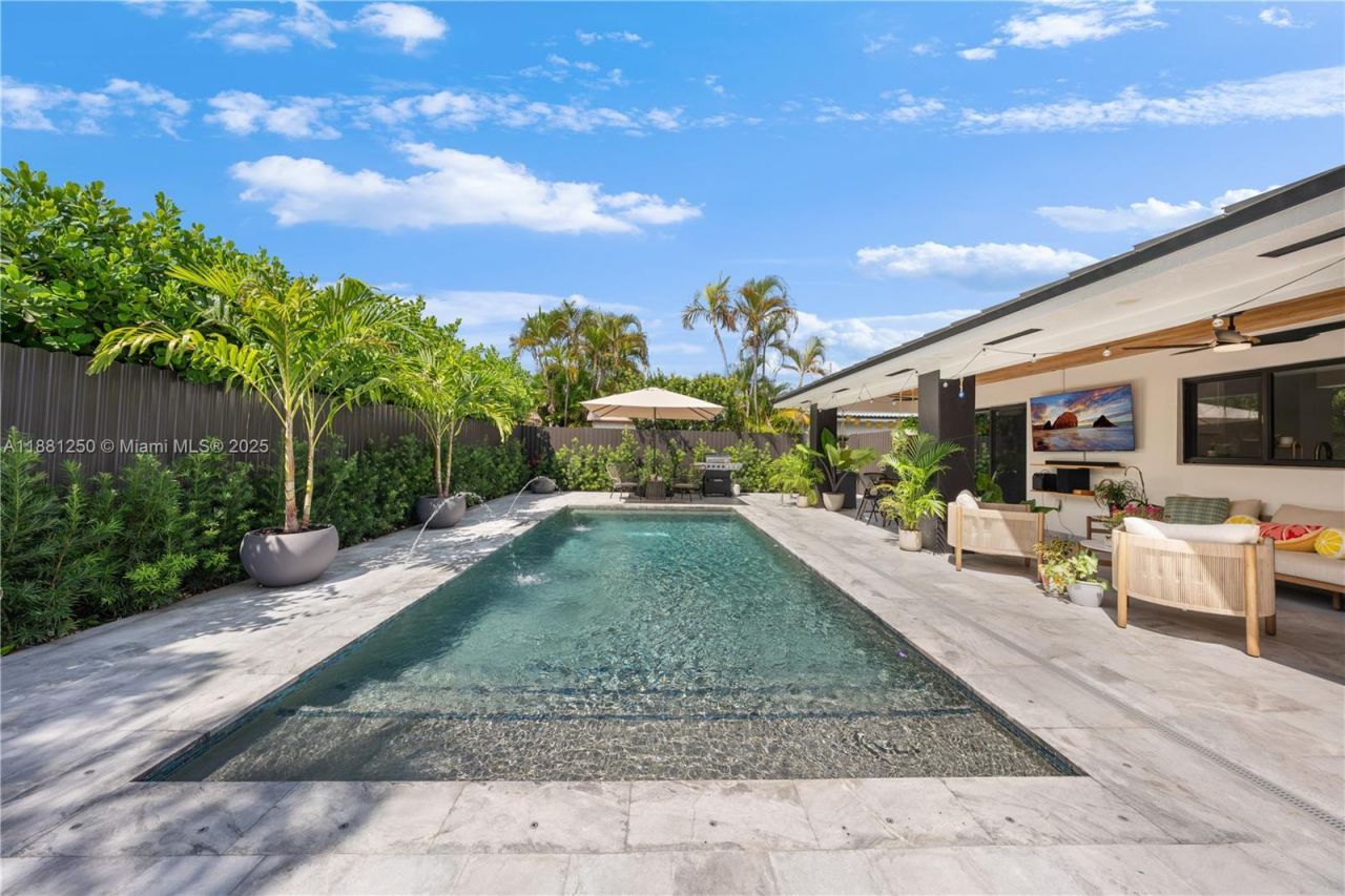 13470 SW 30th St, Miami, FL 33175 Photo