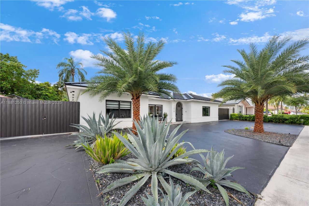 13470 SW 30th St, Miami, FL 33175 Photo