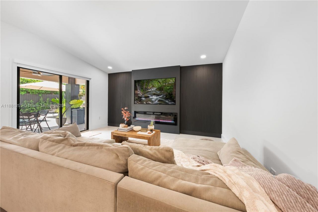 13470 SW 30th St, Miami, FL 33175 Photo