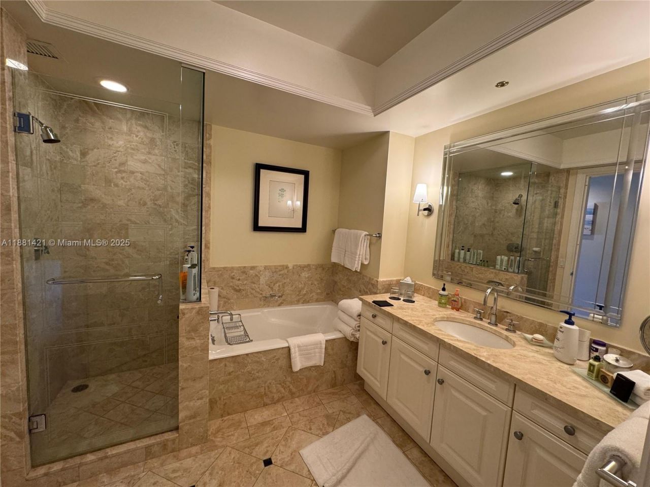 1435 Brickell Ave, Unit 3309, Miami, FL 33130 Photo