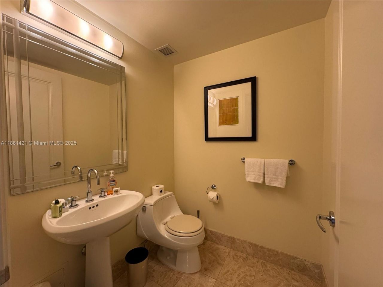 1435 Brickell Ave, Unit 3309, Miami, FL 33130 Photo