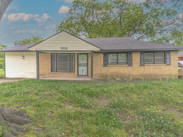 306 N 35th Street, West Memphis, AR 72301