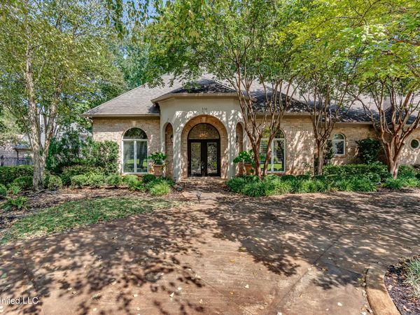 550 Heatherstone Court, Ridgeland, MS 39157