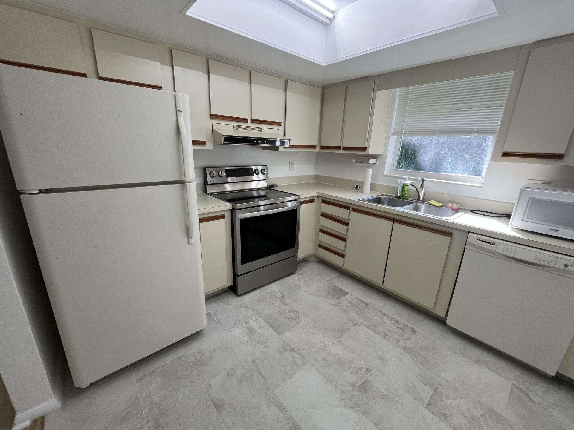 658 NE 6th Court, Unit L, Boynton Beach, FL 33435 Photo