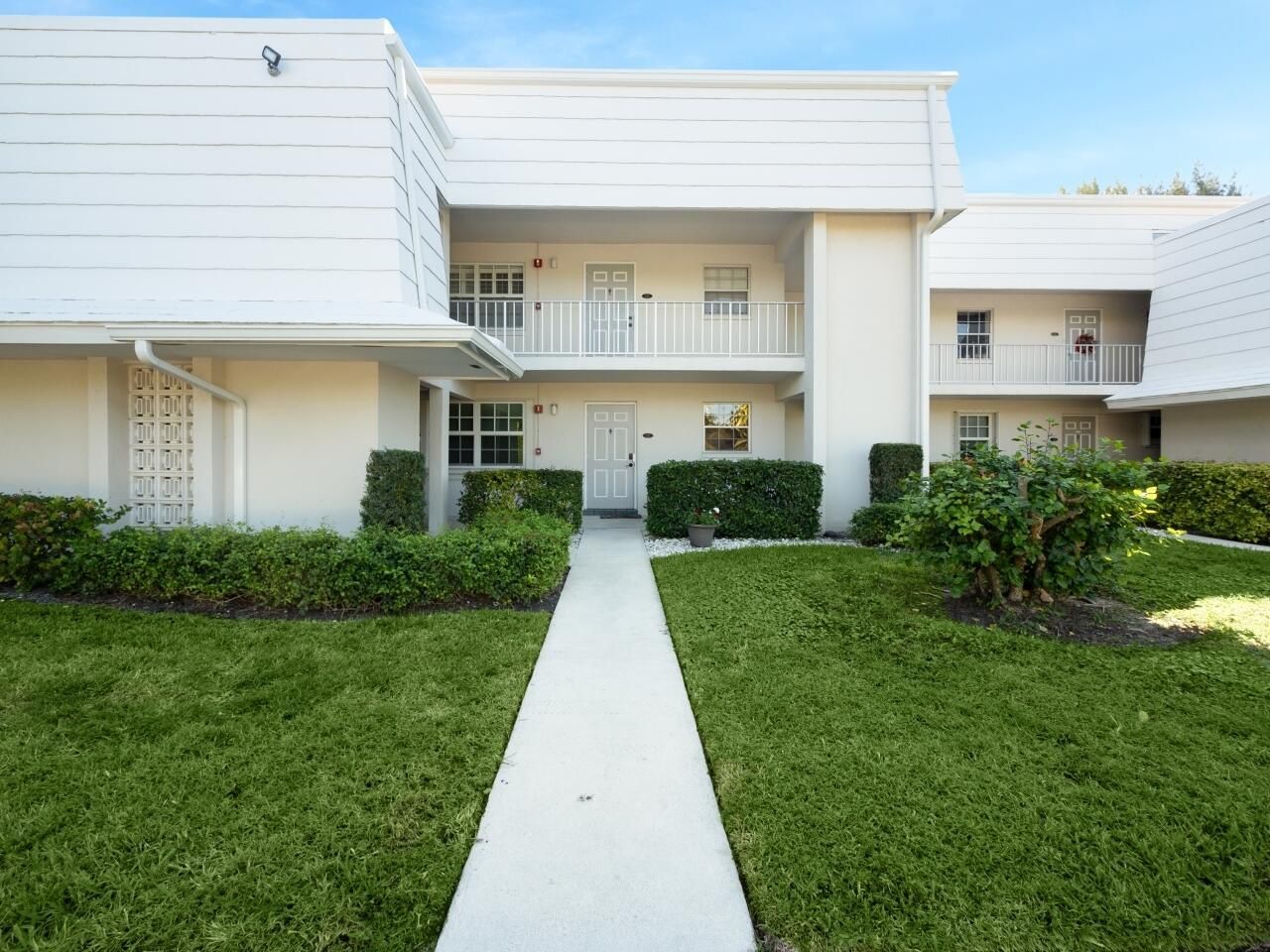 1262 N Sugar Sands Boulevard, Unit 127, Singer Island, FL 33404 Photo