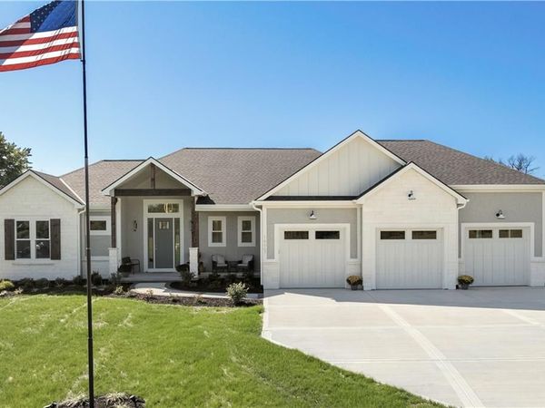 16667 Orchard Road, Basehor, KS 66007