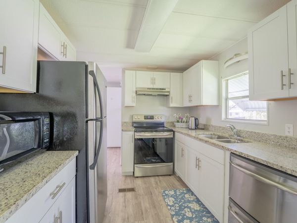 176 W Caribbean, Port Saint Lucie, FL 34952