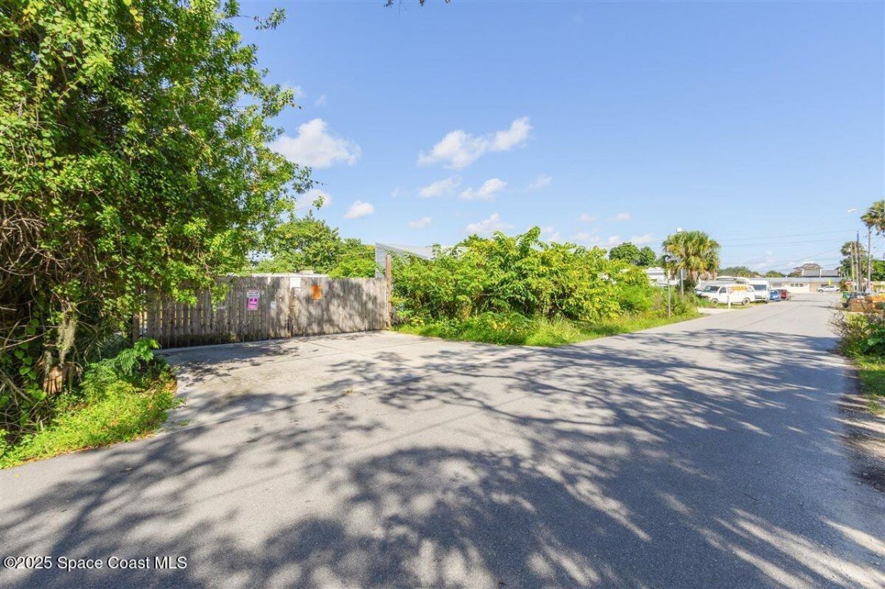 2015 Aurora Road, Melbourne, FL 32935 Photo