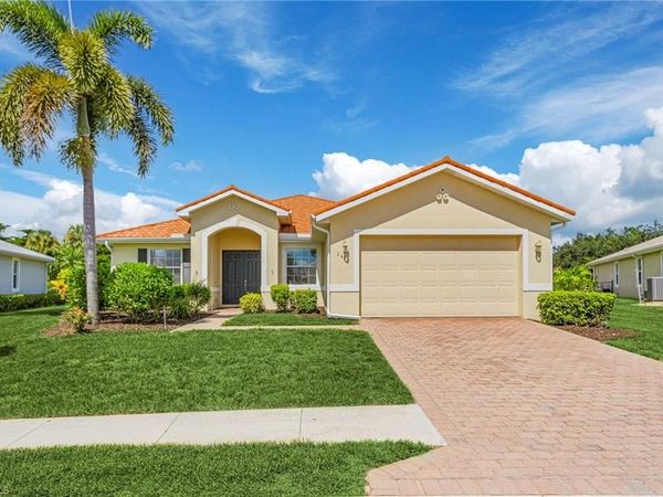 2439 Ashbury CIR, CAPE CORAL, FL 33991