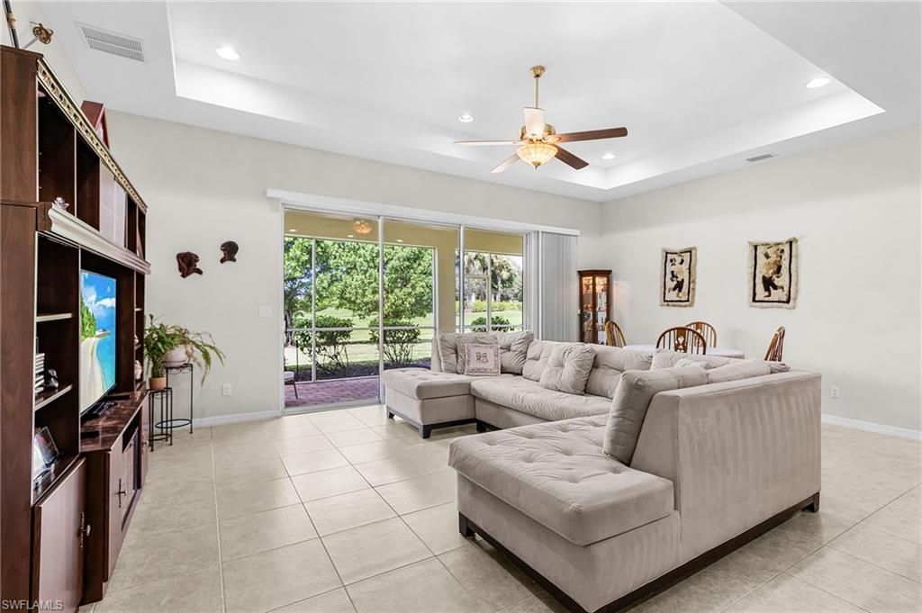 2439 Ashbury Cir, Cape Coral, FL 33991 Photo