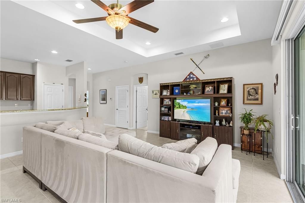 2439 Ashbury Cir, Cape Coral, FL 33991 Photo