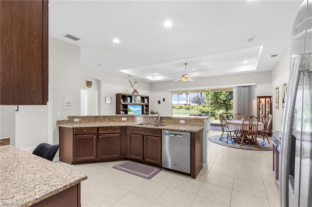 2439 Ashbury Cir, Cape Coral, FL 33991 Photo