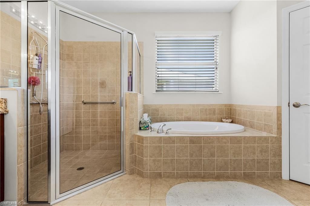 2439 Ashbury Cir, Cape Coral, FL 33991 Photo