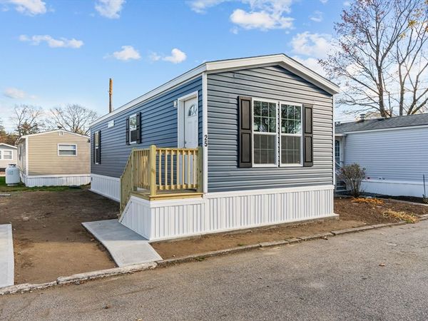 548 Kenyon Ave, Unit 25, Attleboro, MA 02703