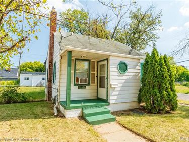 20500 Hickory Street, Detroit, MI 48205