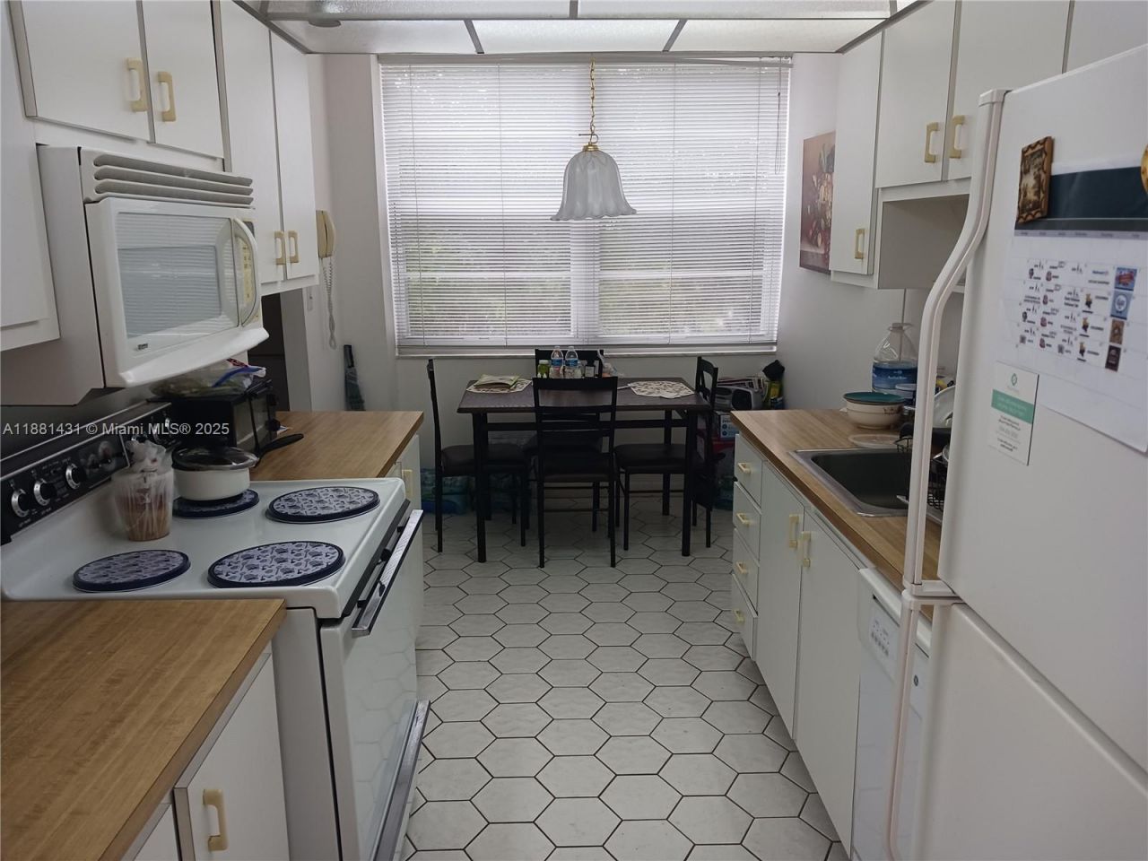 1300 St Charles Pl, Unit 311, Pembroke Pines, FL 33026 Photo