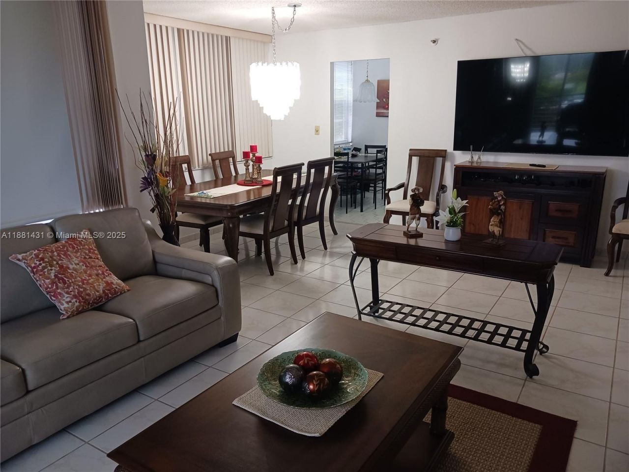 1300 St Charles Pl, Unit 311, Pembroke Pines, FL 33026 Photo