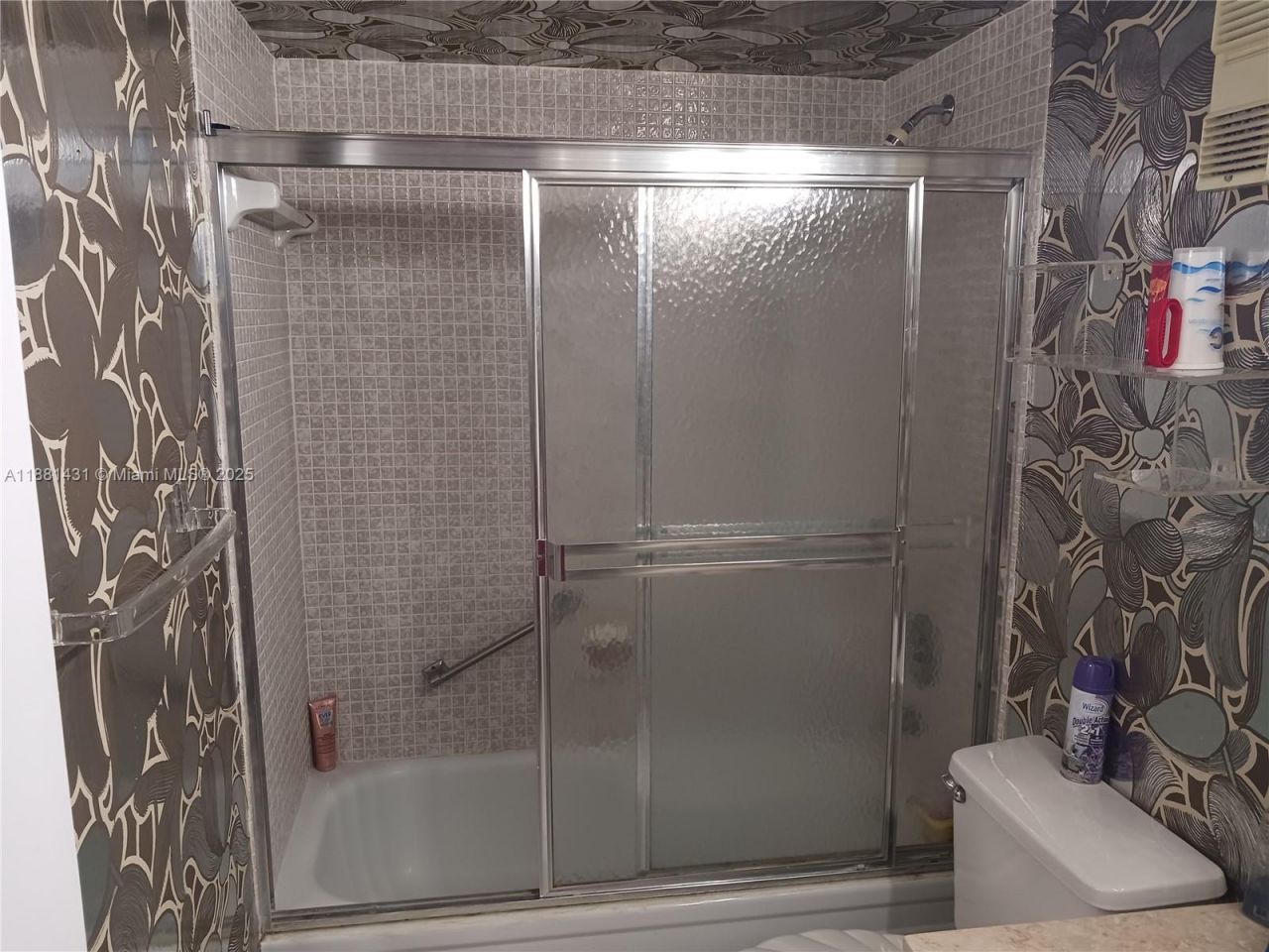 1300 St Charles Pl, Unit 311, Pembroke Pines, FL 33026 Photo