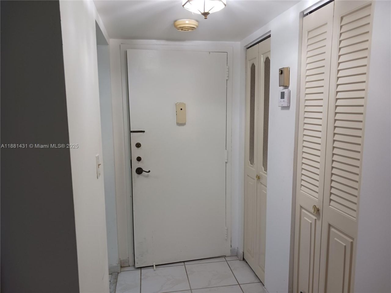 1300 St Charles Pl, Unit 311, Pembroke Pines, FL 33026 Photo