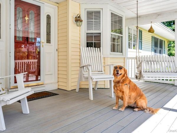 42 Sands Lane, Port Jefferson, NY 11777