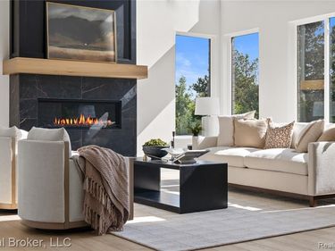 54261 Cascade Court, New Baltimore, MI 48047