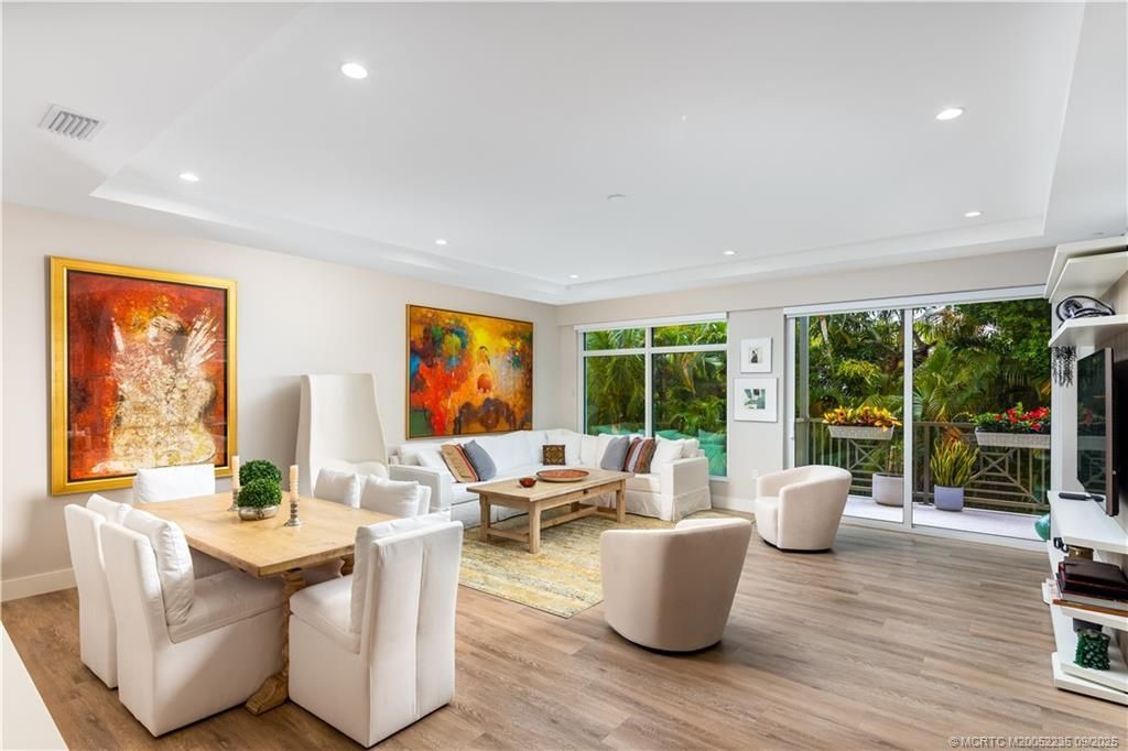 41 SW Seminole Street, Unit 208, Stuart, FL 34994 Photo