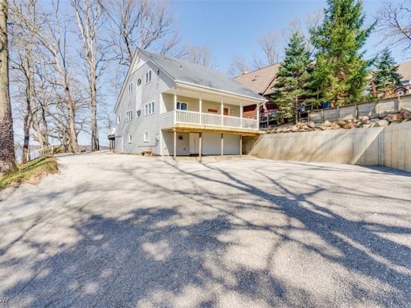 1376 Catherine Extension Avenue, Lakemore, OH 44250 Photo 2