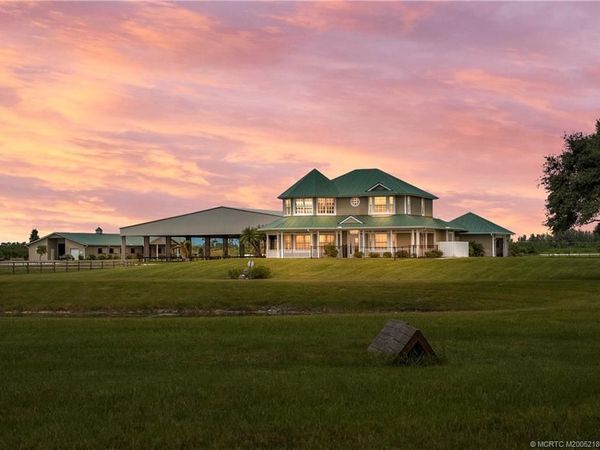 13700 SW Groveside Drive, Stuart, FL 34956